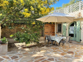 Studio rénové avec terrasse et jardin, proche commerces, parking privé - Bormes-les-Mimosas - FR-1-251-583